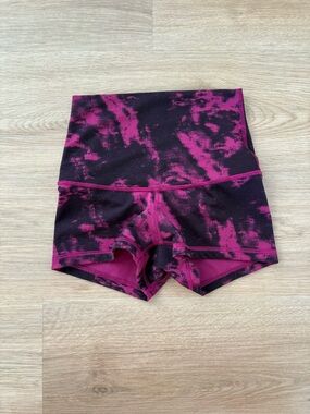 lululemon athletica boogie shorts - 2 inch inseam - 0